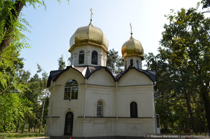 All Saints Glorified on the Land of Moldova – Bulgarian Chapel (1882)